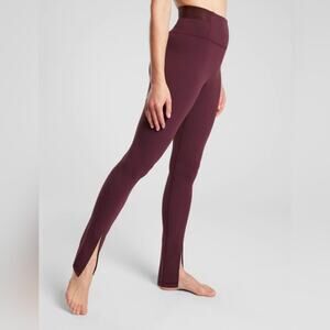 Athleta Aura Split Yoga Pant in Powervita Burgundy Size XS